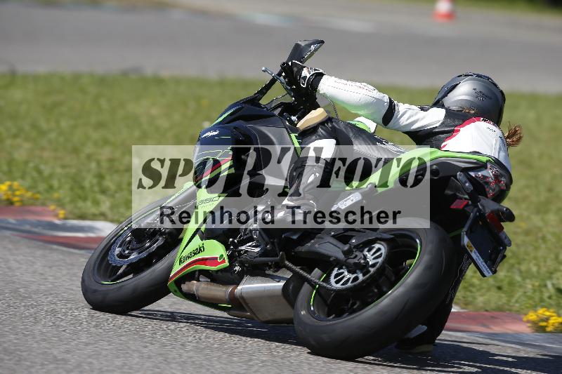 /Archiv-2024/29 12.06.2024 MOTO.CH Track Day ADR/Gruppe blau/22